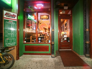 Places-Food-Frank's Pizza entrance