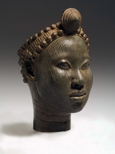 News_Dynasty and Divinity_MFAH_01_head with crown