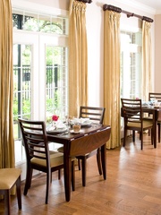 News_La Maison_bed and breakfast_breakfast room