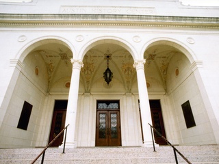 Austin History Center front entrance