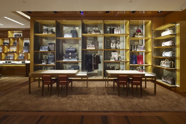 Louis Vuitton, Galleria store, luggage wall