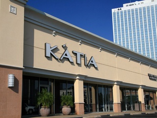Places-Shopping-Katia Boutique-exterior-1