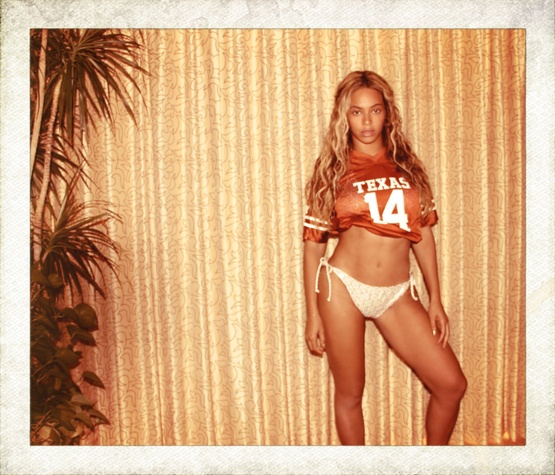 Beyonce-bikini_162107.jpg