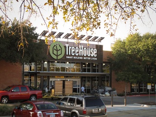 Austin Photo Set: News_Kevin Benz_TreeHouse_Oct 2011_exterior