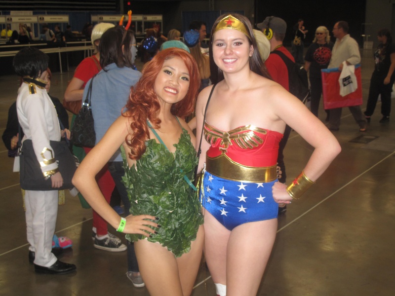 Austin Photo_ News_Mike_Comic Con_Wonder Woman and Poison Ivy
