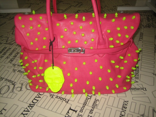 Donae, Forte Dei Marmi, Morini Handbag on the New York City Grid Boutique Floor