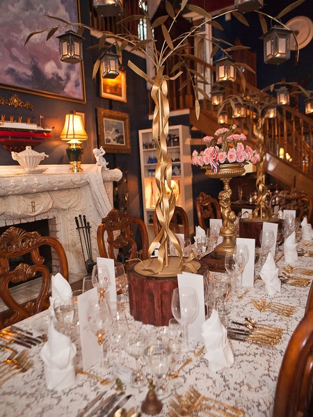 News_Mark Hanna_Titanic dinner_April 2012_table setting_table decorations
