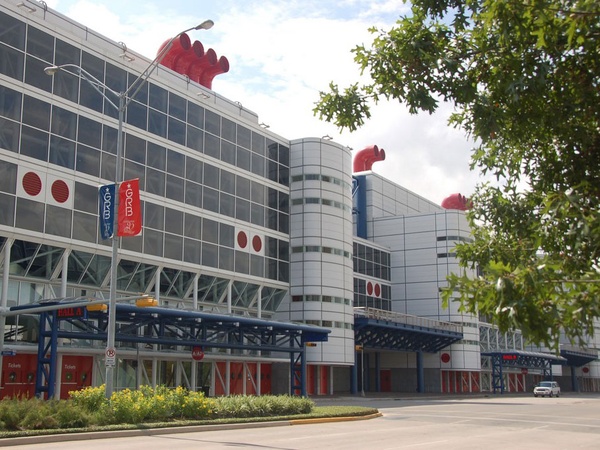 Places-Unique-George R. Brown Convention Center-close-1