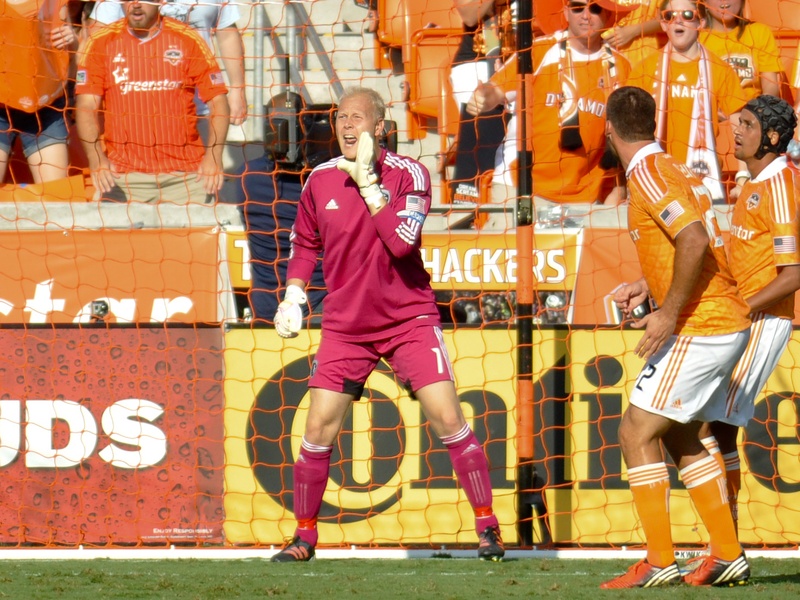 Dynamo KC goalie directing