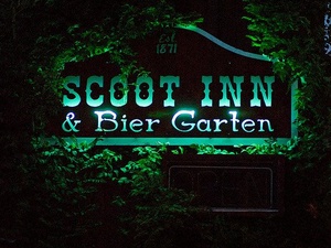 austin photo set: news_justin_scoot inn aug 2012