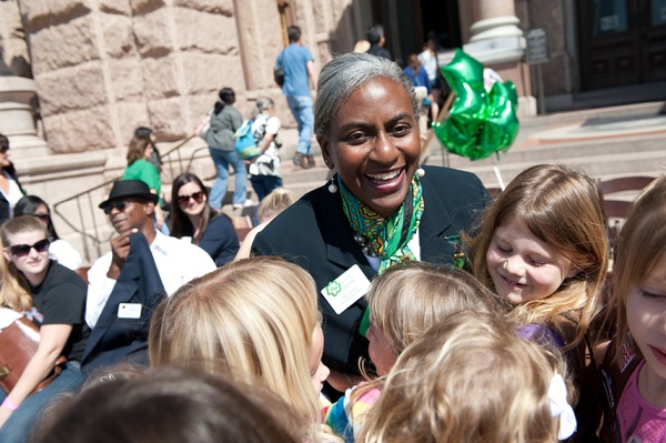 Austin Photo Set: News_Meredith_girl scouts of america_dec 2012_etta moore