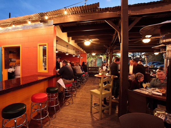News_Ninfa's on Navigation, patio