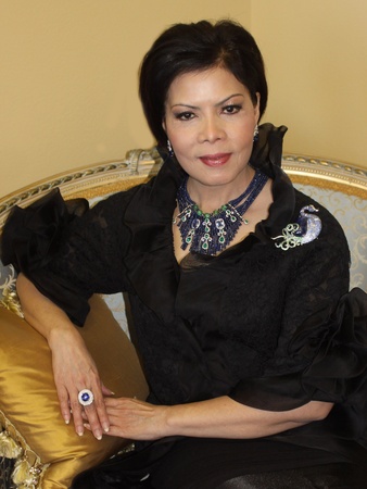 News_Nini Hale_portrait