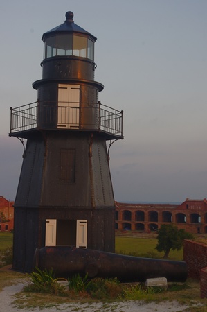 tortugas_lighthouse