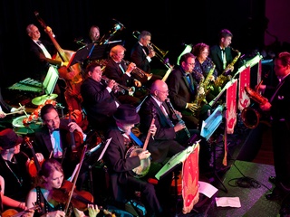 Matt Tolentino and the Singapore Slingers
