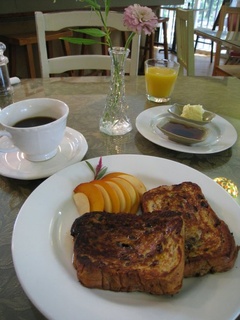 Austin Photo: Places_Food_somnios_cafe_french_toast