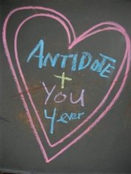 News_Antidote_Antidote Coffee_blackboard_heart