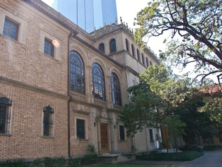 Places-Unique-Julia Ideson Library-facade-1
