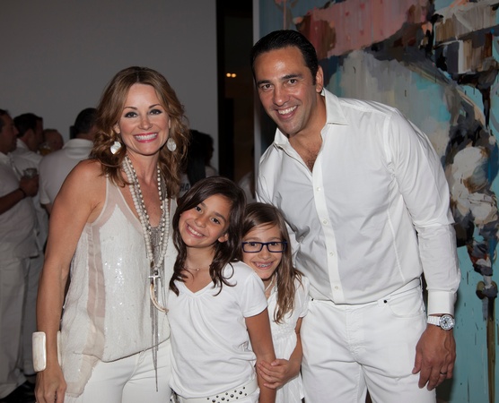 News_Texans White Out, Lucinda Loya, Ana Luca Loya, Elena Loya, Javier Loya, Sept. 2012