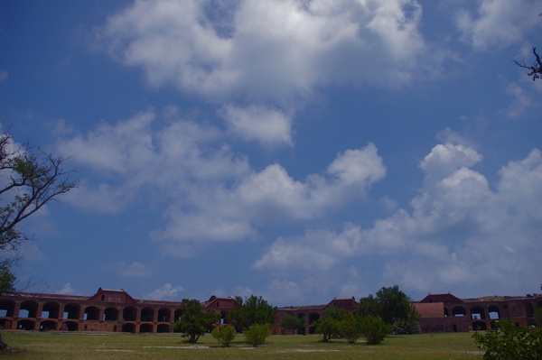 tortugas_clouds
