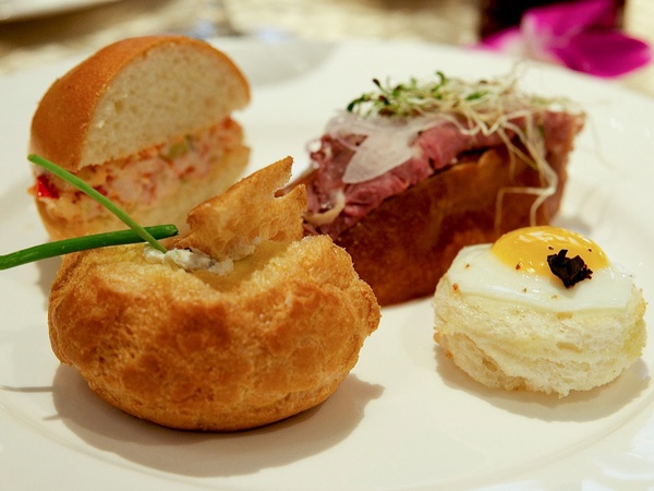 Davon, afternoon tea, August 2012, Four Seasons