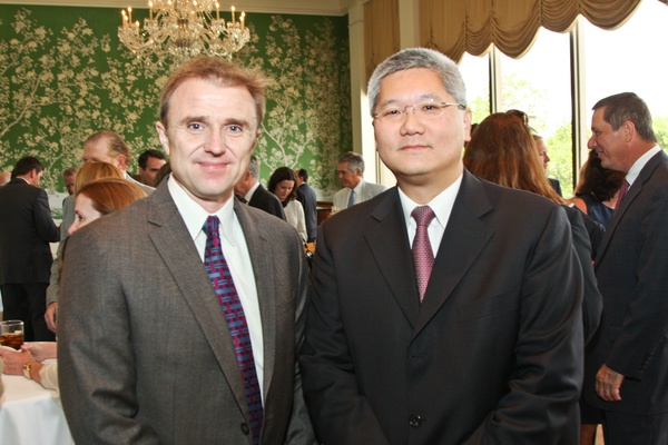 News_Men of Distinction_May 2012_Dr. Lawrence Cooper_Dr. Brendan Lee.jpg