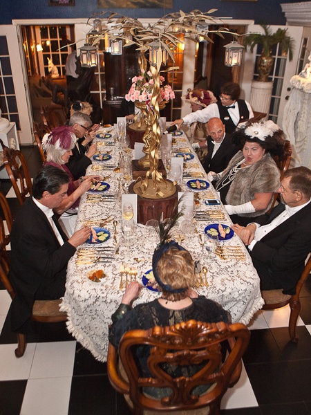 News_Mark Hanna_Titanic dinner_April 2012_table_guests