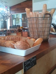 News_Revival Market_bread
