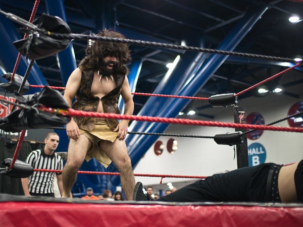 Comicpalooza wrestler