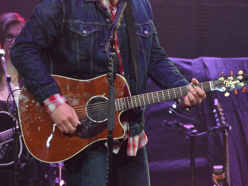 blake shelton guitar guess the guitar match rodeo superstars and their musical blake shelton guitar guess the guitar match rodeo superstars and their musical