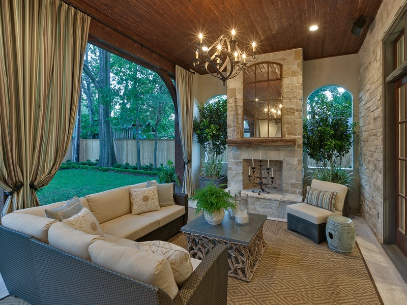 News_Pink Ribbon House_porch