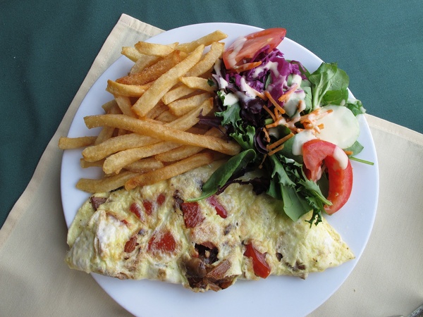 Ruthie, Cafe Brussels, omelet.jpg