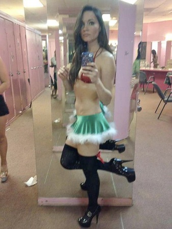 News_sarah tressler_stripper_blurry