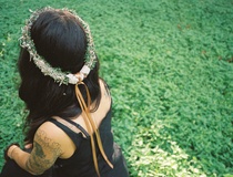 Caitlin M. Ryan: Build your own dream crown: Get hands on with mystical herbs & go home with a new headpiece