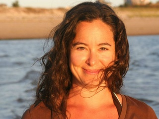 Lisa Olstein