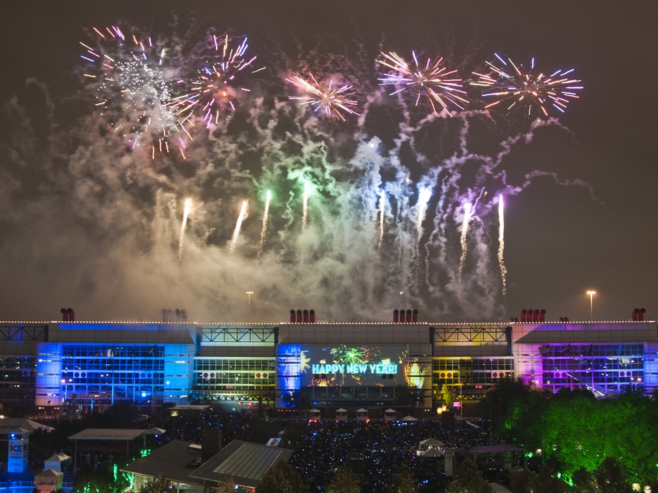 Zany bacchanal: Scenes from downtown Houston&#039;s New Year&#039;s Eve Live - CultureMap Houston