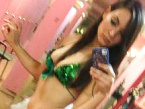News_sarah tressler_stripper_blurry