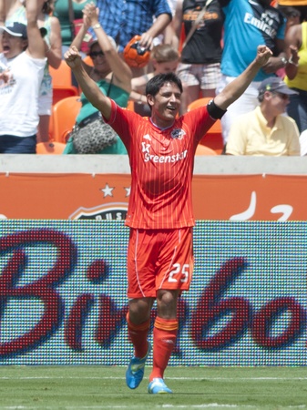 Brian Ching Dynamo goal celebration