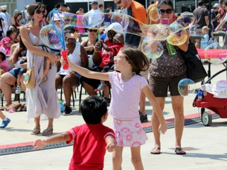 Long Center presents Bubblepalooza