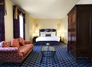 Austin photo: places_hotel_stephen f austin_room