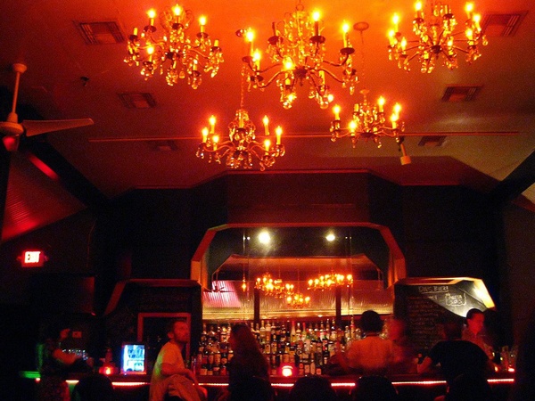 Grand Prize Bar, chandeliers, bar