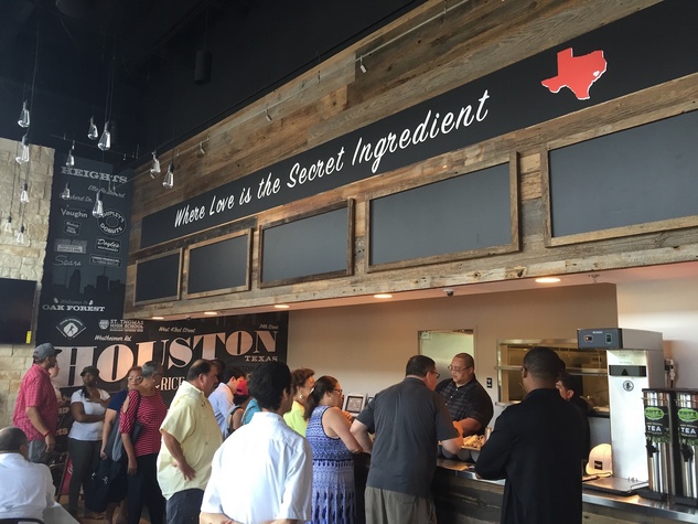 Gatlin S Bbq Set To Open In New Digs With Crowd Pleasing Faves Gatlin S Bbq Garden Oaks