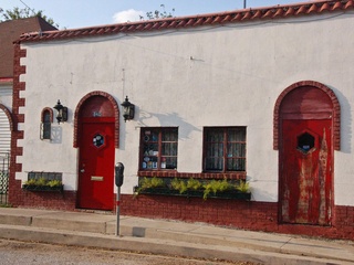 Places-Eat-Last Concert Cafe-exterior-1