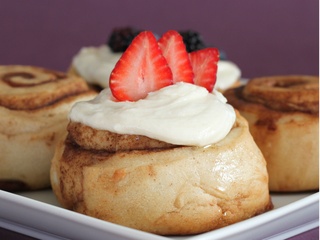 Cinnaholic cinnamon roll