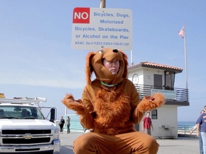 Kalon McMahon, Justin Bieber, Goodbones, dog