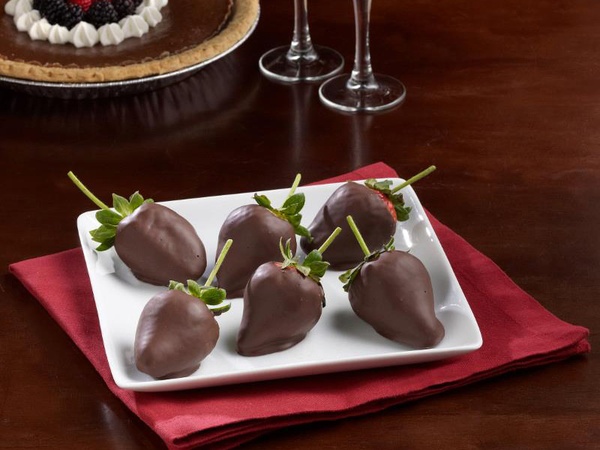 Austin Photo Set: News_Shelley Seale_Central Market_Chocolate Festival_feb 2012_strawberry