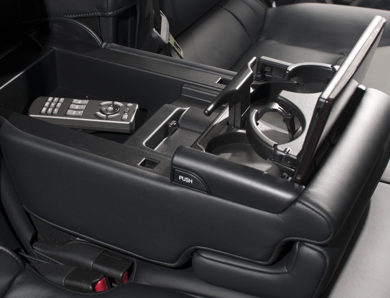 News_Aug12_LexusLX570