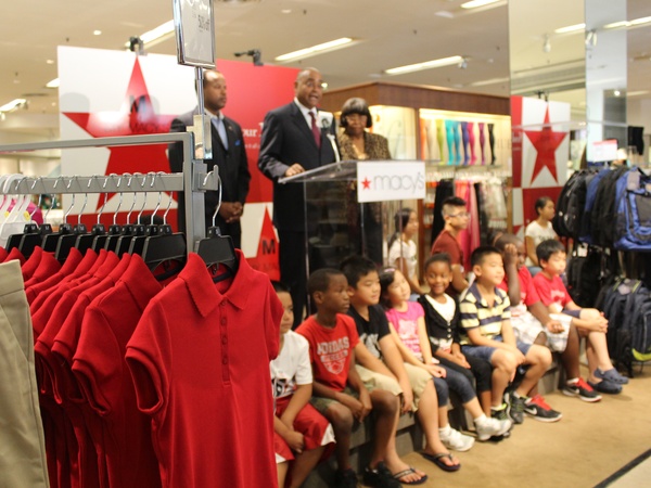 Sales Tax Holiday_back to school_Downtown Macy's_Rodney Ellis
