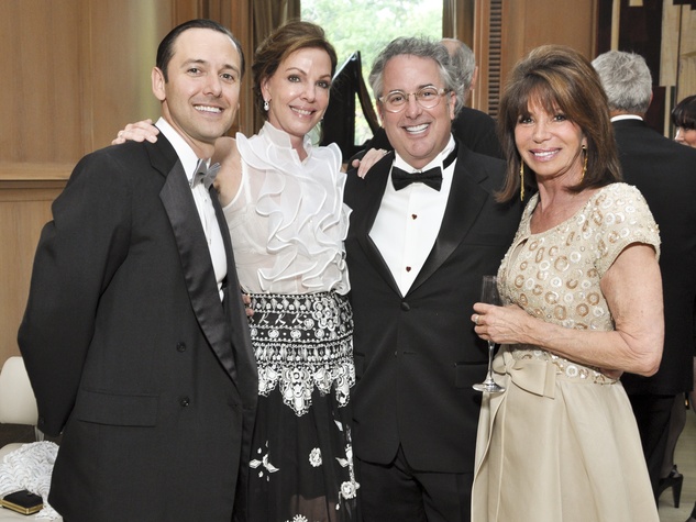 Dominique Sachse Nick Florescu Wed By Joel Os Amid A Sea Of News 014 Sachse Florescu Wedding Reception May 2017 Kevin Gilliard Beverley Ostrofsky Marc Audrey Toll Jpg