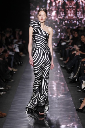 News_Naeem Khan_fall 2012 collection_Feb 2012